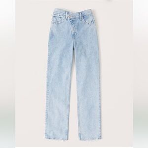 Abercrombie Women’s Ultra High Rise 90s Straight Jean